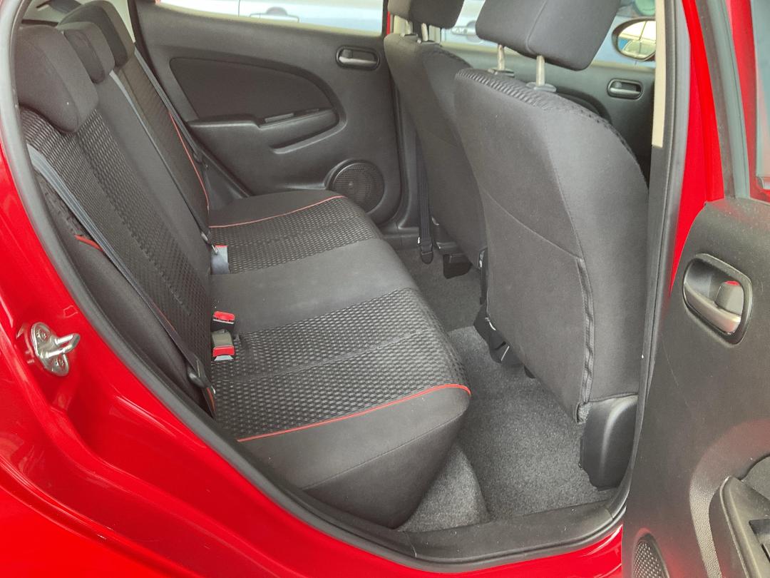 Photo '14' of Mazda Mazda2 Sport Photo '14' of Mazda Mazda2 Sport