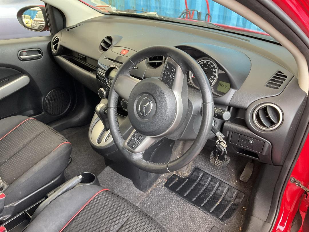 Photo '16' of Mazda Mazda2 Sport Photo '16' of Mazda Mazda2 Sport