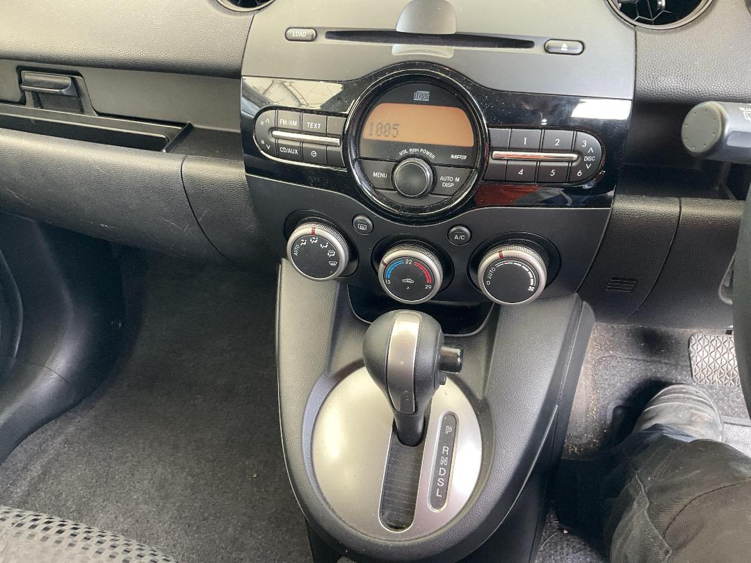 Photo '17' of Mazda Mazda2 Sport Photo '17' of Mazda Mazda2 Sport