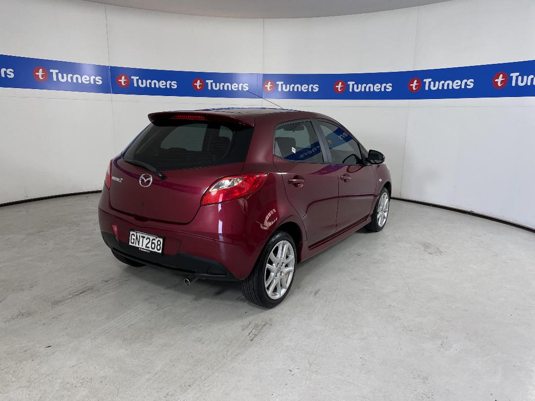 Photo '7' of Mazda Mazda2