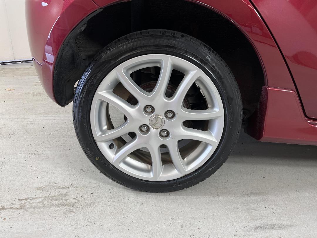 Photo '12' of Mazda Mazda2