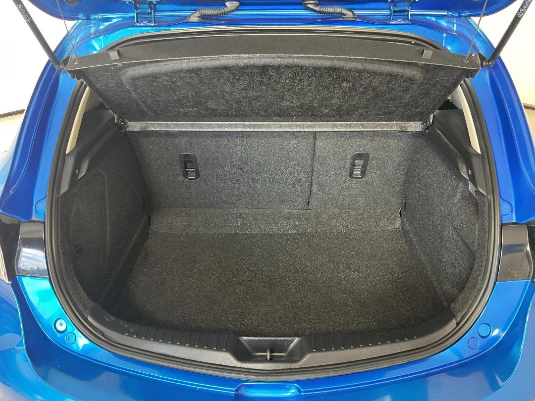 Photo '14' of Mazda Mazda3