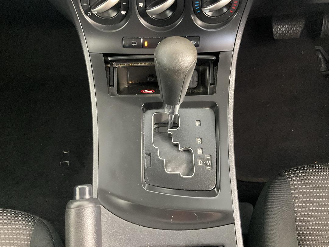 Photo '18' of Mazda Mazda3