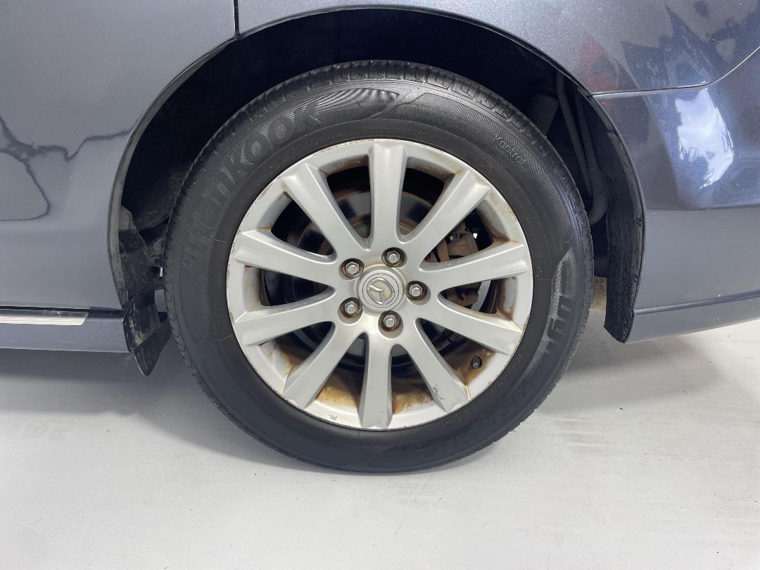 Photo '11' of Mazda MPV