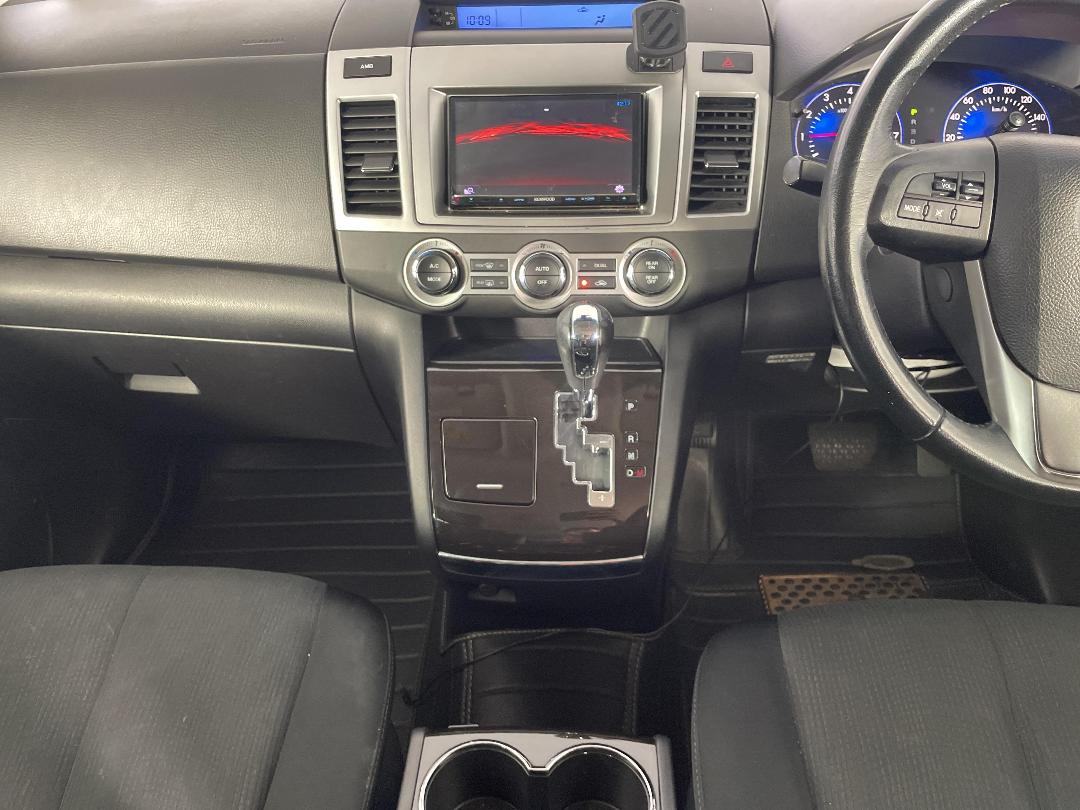 Photo '18' of Mazda MPV