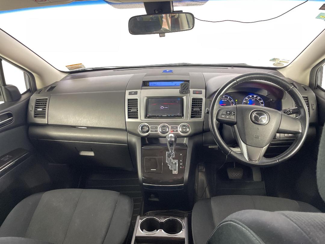 Photo '17' of Mazda MPV