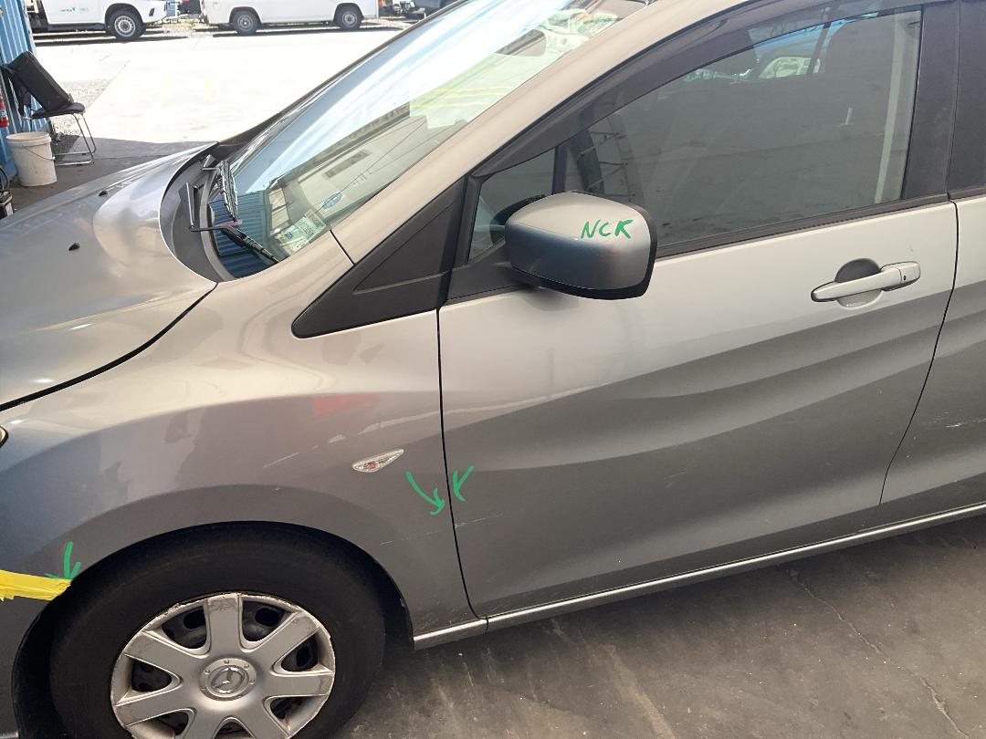 Photo '8' of Mazda Premacy