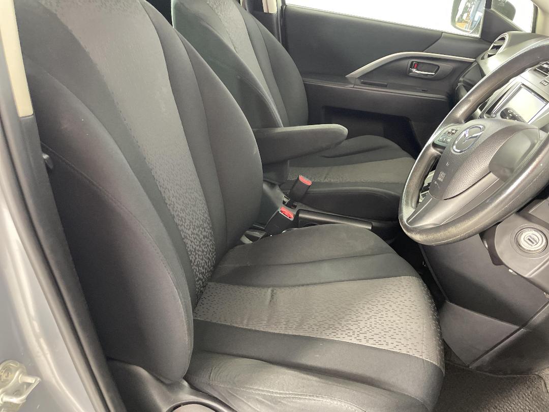 Photo '16' of Mazda Premacy