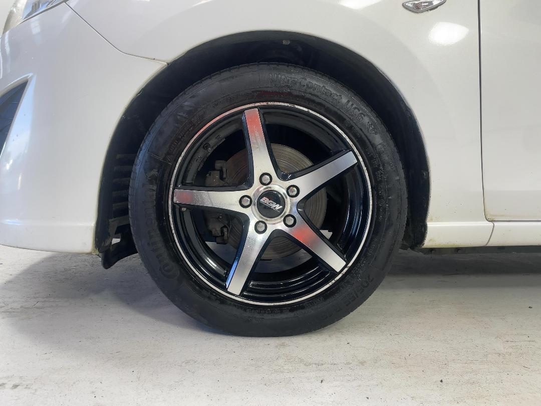 Photo '10' of Mazda Premacy