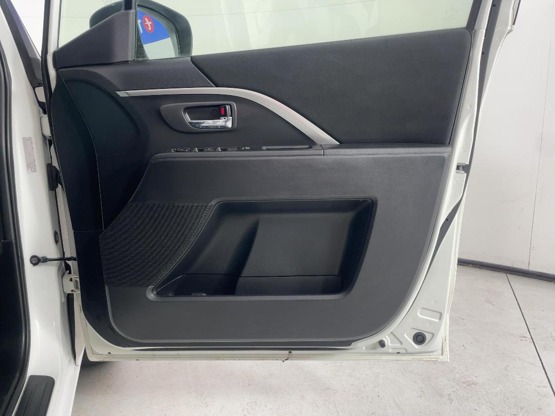 Photo '15' of Mazda Premacy