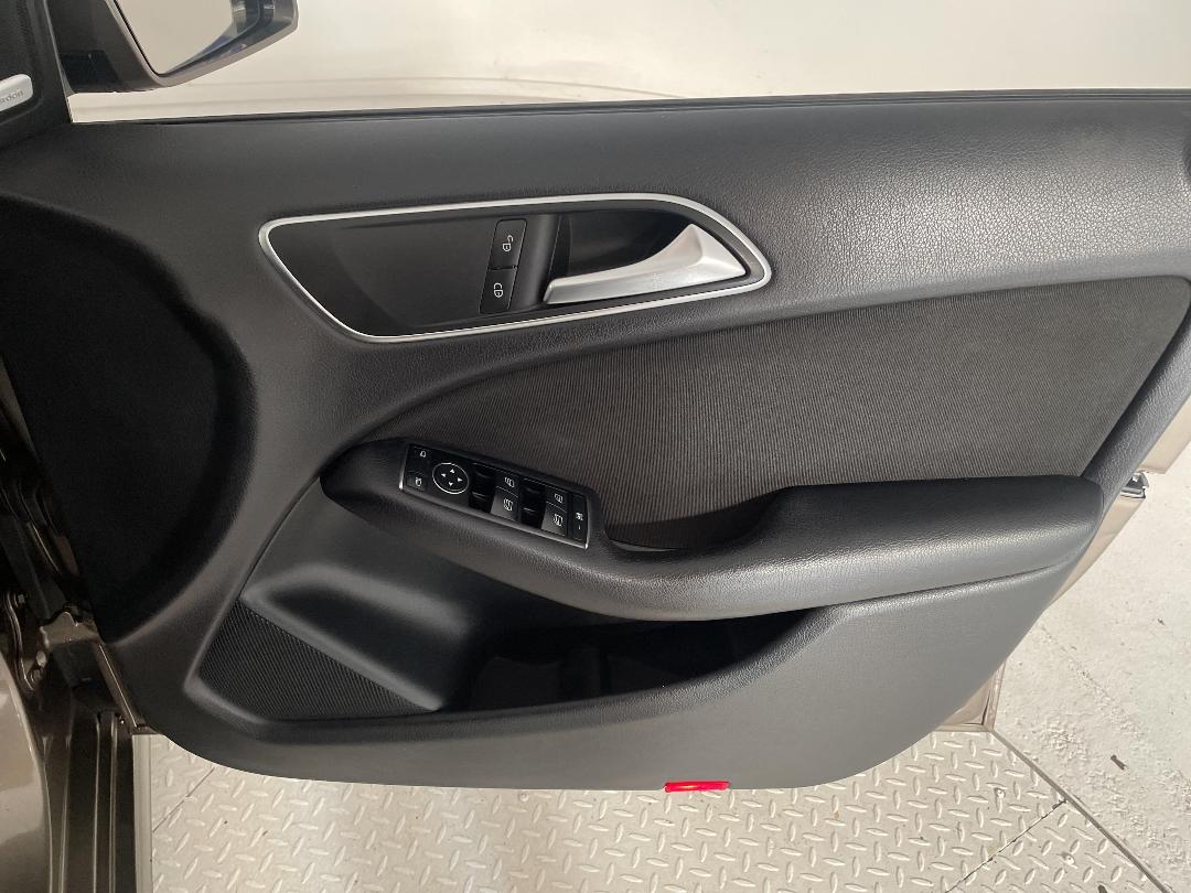 Photo '15' of Mercedes-Benz B-Class