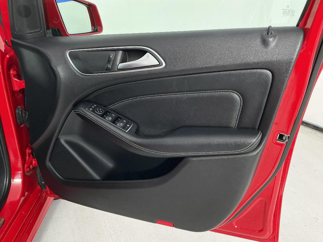 Photo '15' of Mercedes-Benz B-Class