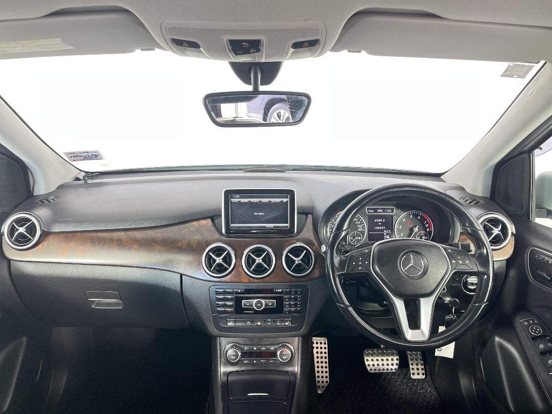 Photo '17' of Mercedes-Benz B180