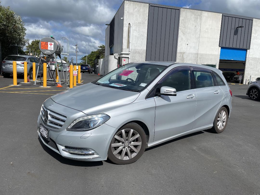 Photo '10' of Mercedes-Benz B180 Photo '10' of Mercedes-Benz B180