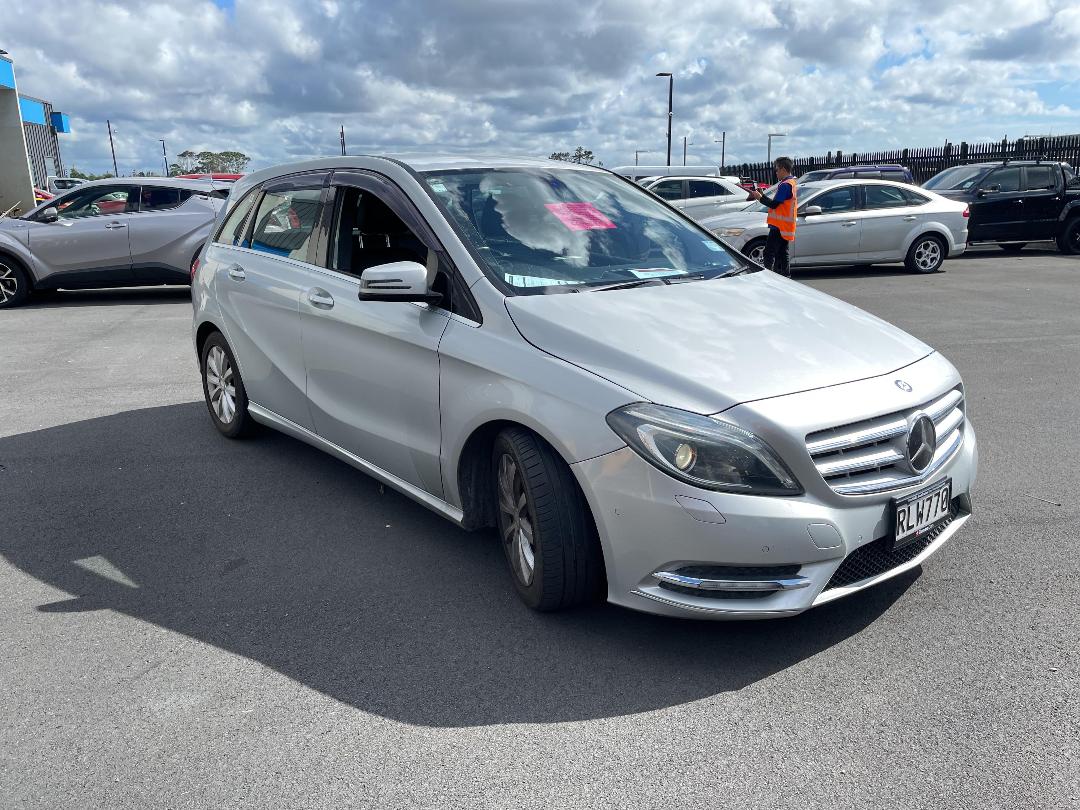 Photo '11' of Mercedes-Benz B180 Photo '11' of Mercedes-Benz B180