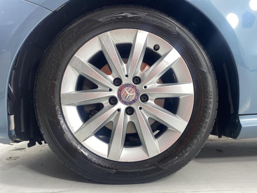 Photo '10' of Mercedes-Benz B180 Photo '10' of Mercedes-Benz B180