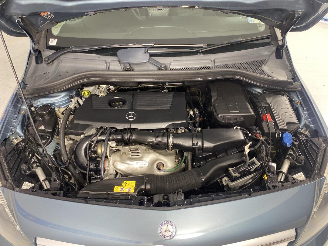 Photo '13' of Mercedes-Benz B180 Photo '13' of Mercedes-Benz B180