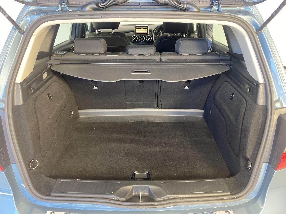 Photo '14' of Mercedes-Benz B180 Photo '14' of Mercedes-Benz B180