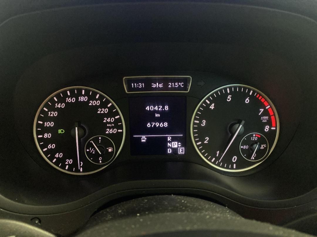 Photo '21' of Mercedes-Benz B180 Photo '21' of Mercedes-Benz B180