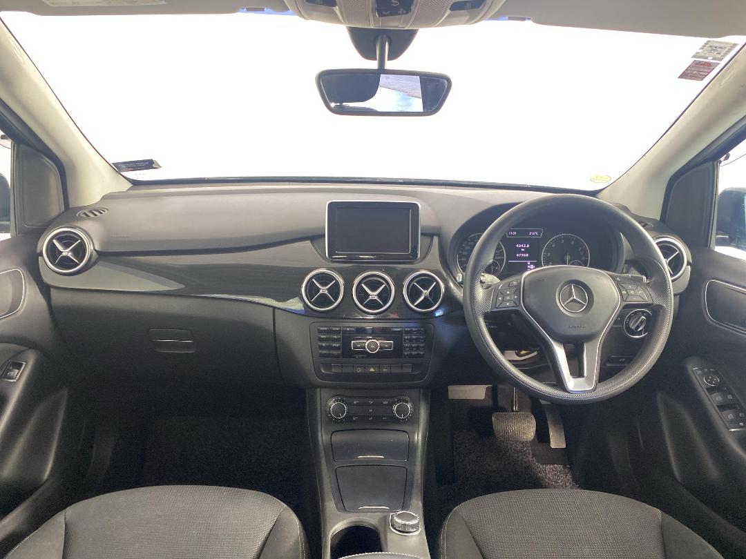 Photo '17' of Mercedes-Benz B180 Photo '17' of Mercedes-Benz B180