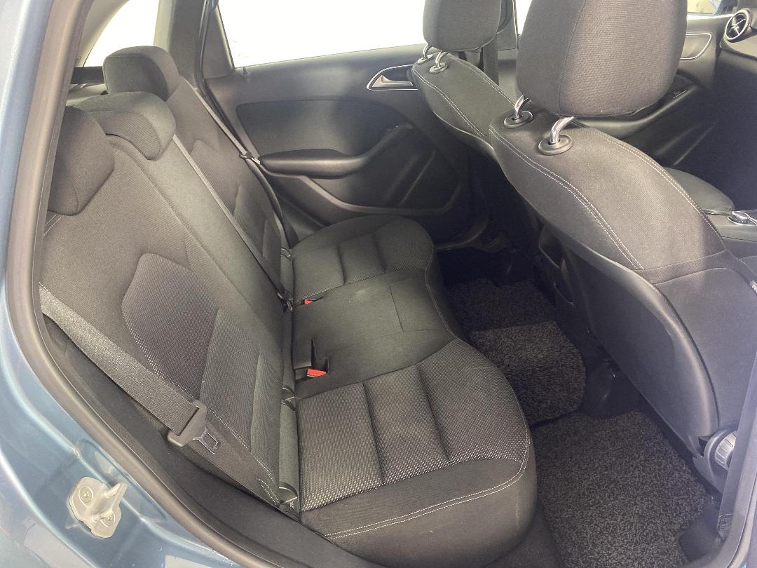 Photo '20' of Mercedes-Benz B180 Photo '20' of Mercedes-Benz B180