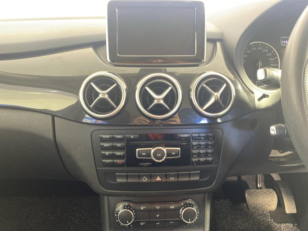 Photo '18' of Mercedes-Benz B180 Photo '18' of Mercedes-Benz B180