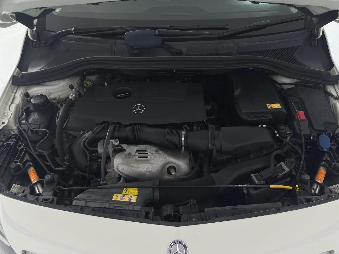 Photo '13' of Mercedes-Benz B180