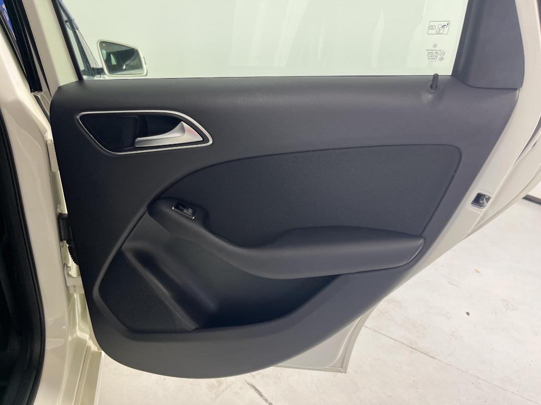 Photo '19' of Mercedes-Benz B180