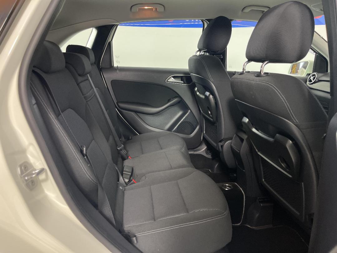 Photo '20' of Mercedes-Benz B180