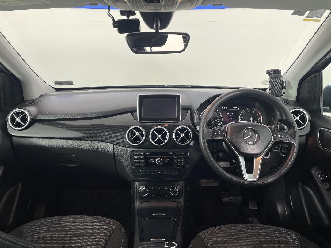 Photo '17' of Mercedes-Benz B180