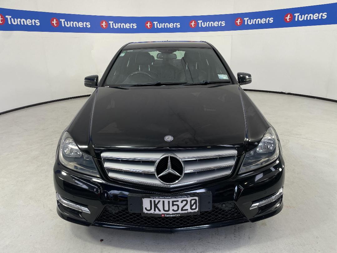 Photo '2' of Mercedes-Benz C-Class