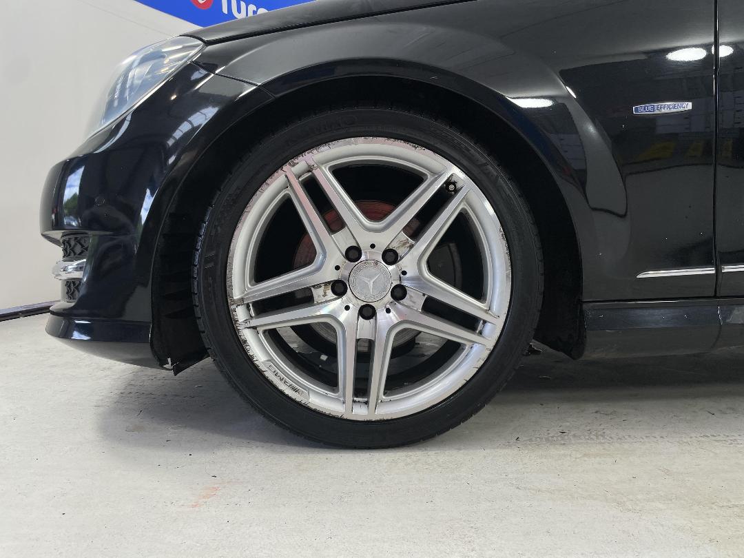 Photo '10' of Mercedes-Benz C-Class