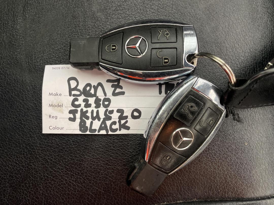 Photo '22' of Mercedes-Benz C-Class