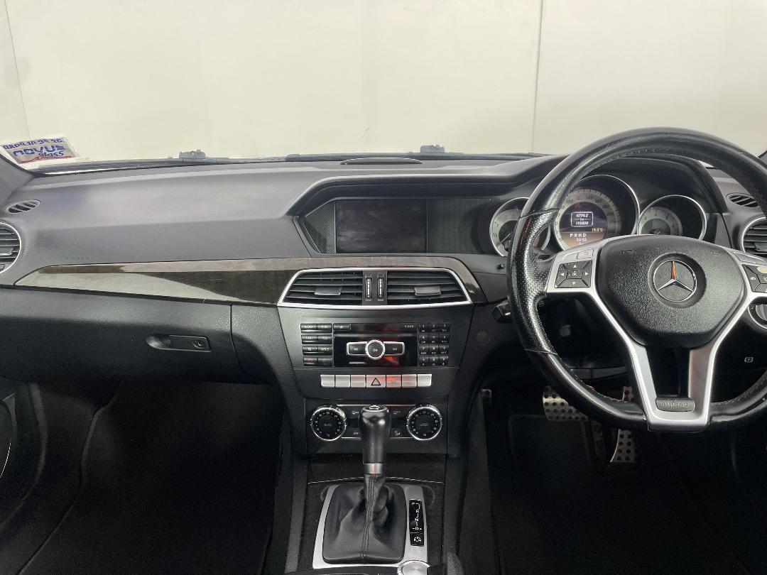 Photo '17' of Mercedes-Benz C-Class