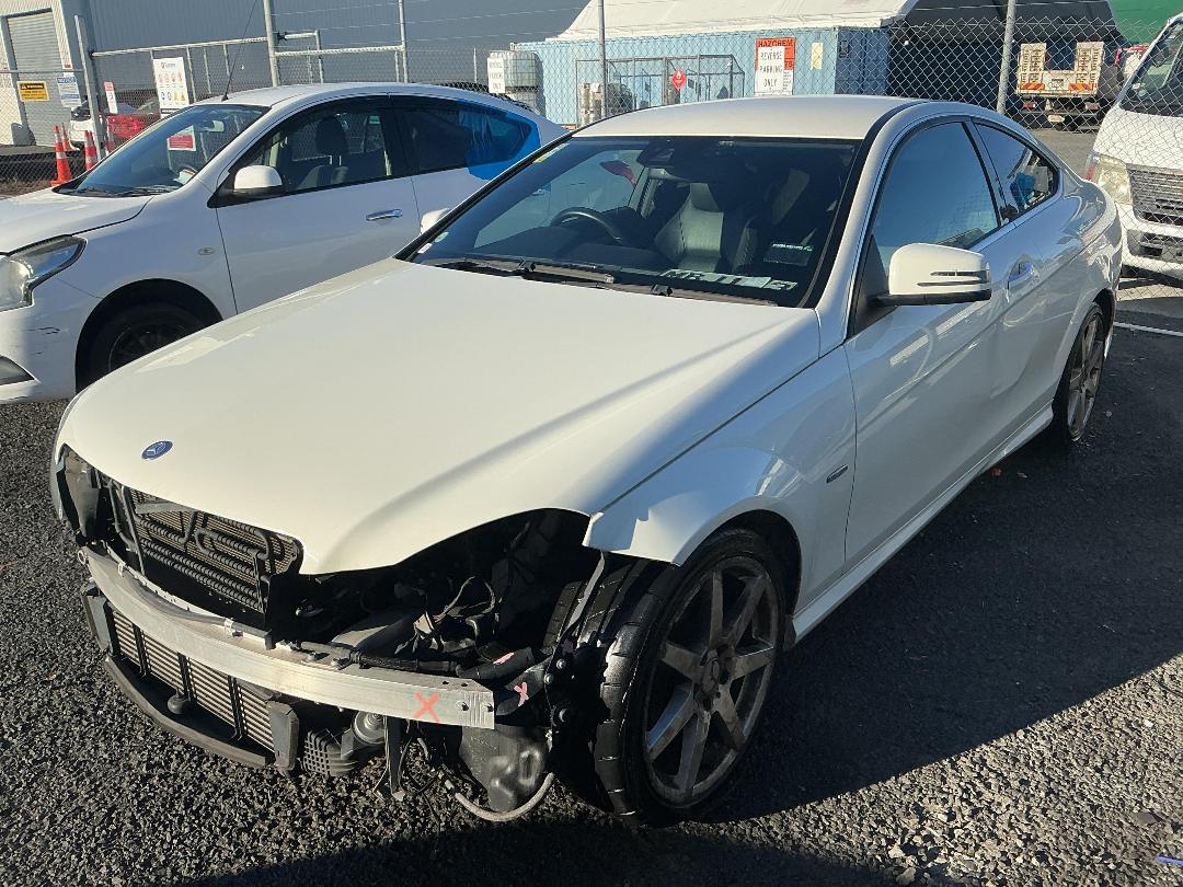 Photo '3' of Mercedes-Benz C-Class C180 Coupe