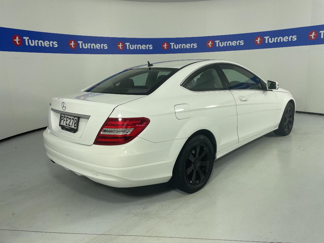 Photo '7' of Mercedes-Benz C180