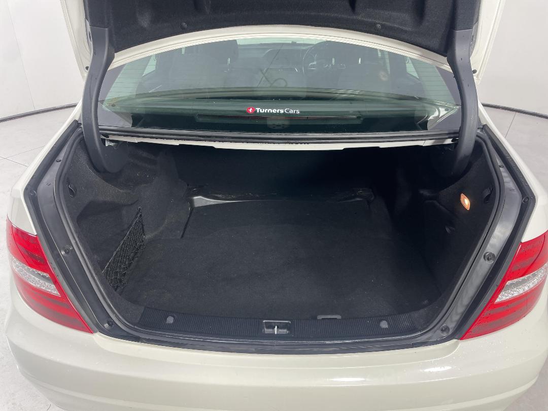 Photo '14' of Mercedes-Benz C180