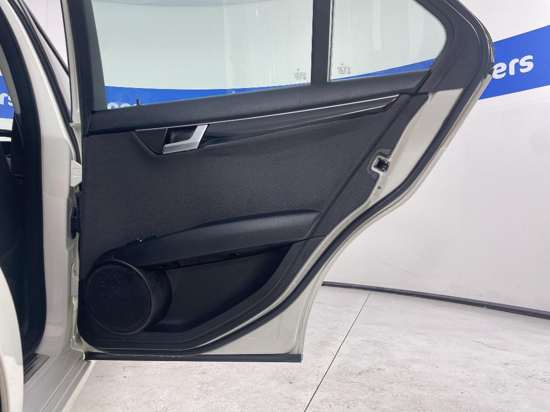 Photo '19' of Mercedes-Benz C180