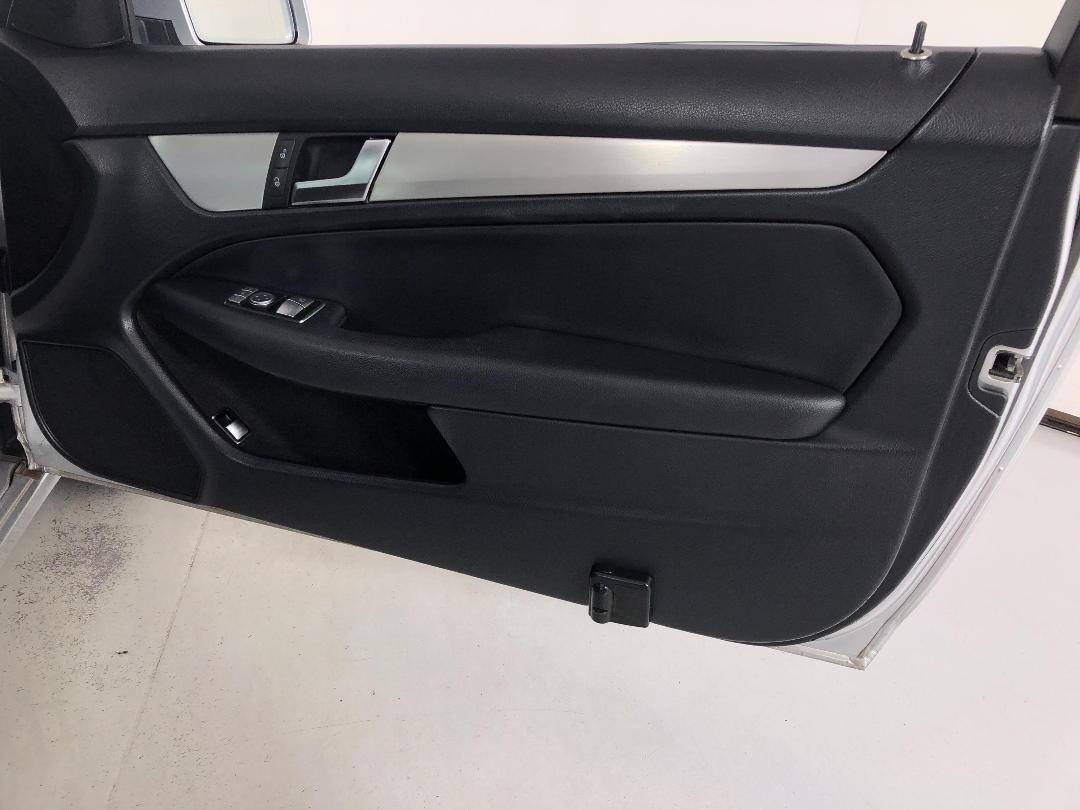 Photo '15' of Mercedes-Benz C180