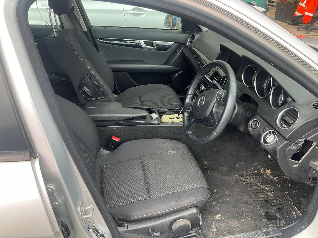 Photo '7' of Mercedes-Benz C180 Photo '7' of Mercedes-Benz C180