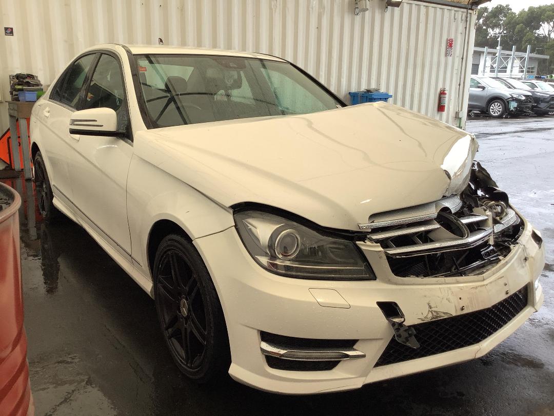 Photo '4' of Mercedes-Benz C180 Photo '4' of Mercedes-Benz C180