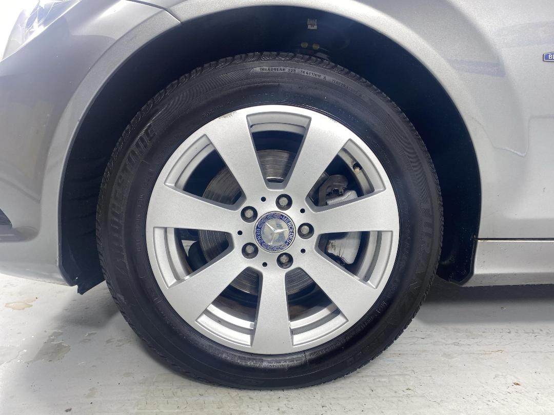 Photo '10' of Mercedes-Benz C200