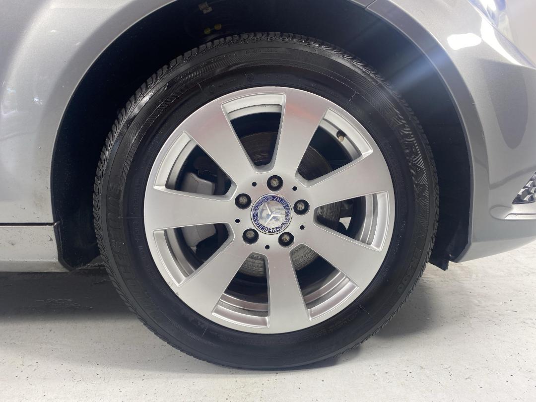 Photo '9' of Mercedes-Benz C200