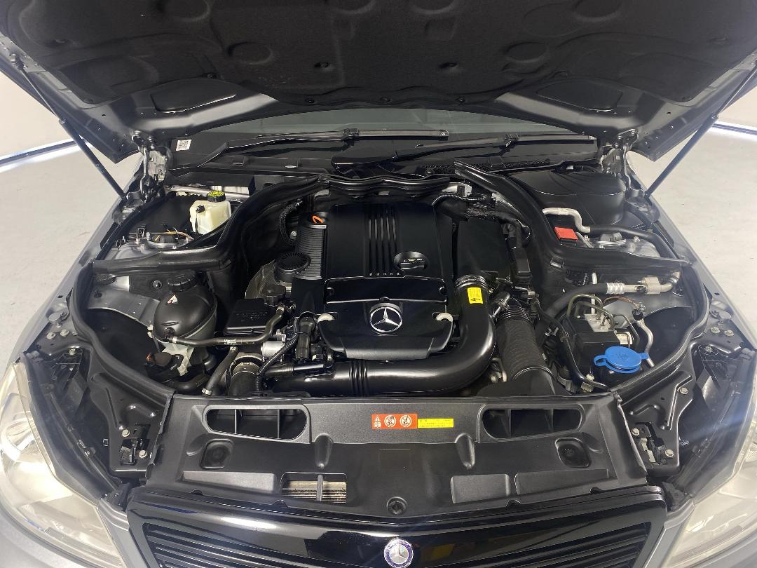 Photo '13' of Mercedes-Benz C200