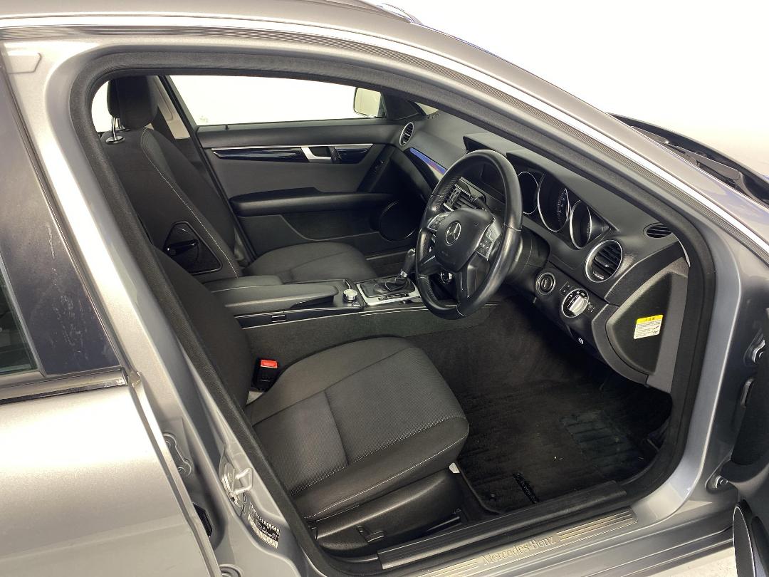 Photo '16' of Mercedes-Benz C200