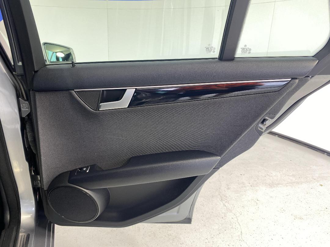 Photo '19' of Mercedes-Benz C200