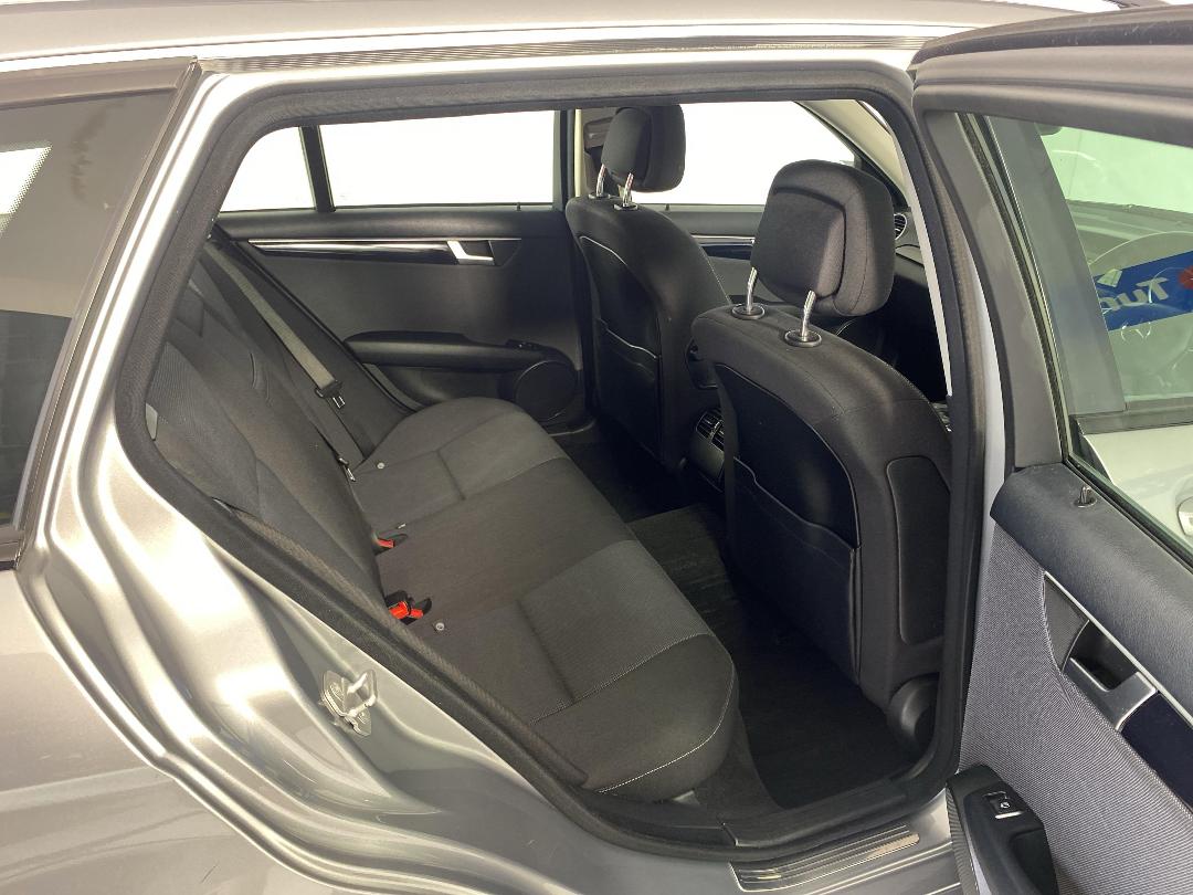 Photo '20' of Mercedes-Benz C200