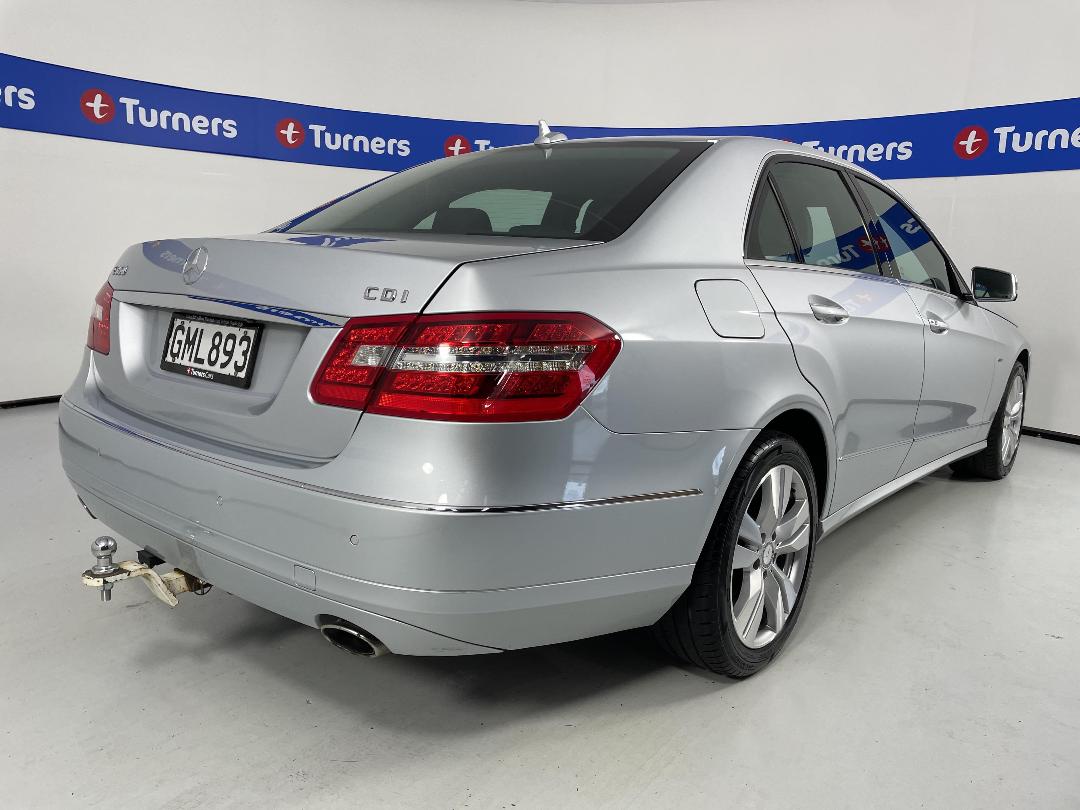 Photo '7' of Mercedes-Benz E-Class