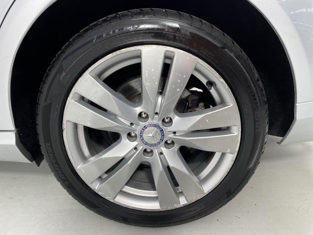 Photo '11' of Mercedes-Benz E-Class