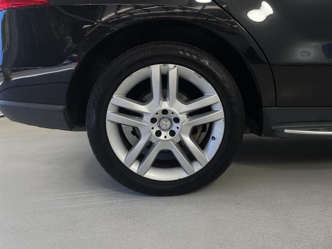 Photo '12' of Mercedes-Benz M-Class